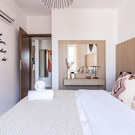 Made With Love 1-Br Apt By Finikoudes Beach Larnaca Buitenkant foto