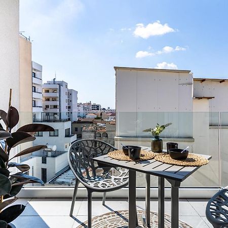 Made With Love 1-Br Apt By Finikoudes Beach Larnaca Buitenkant foto