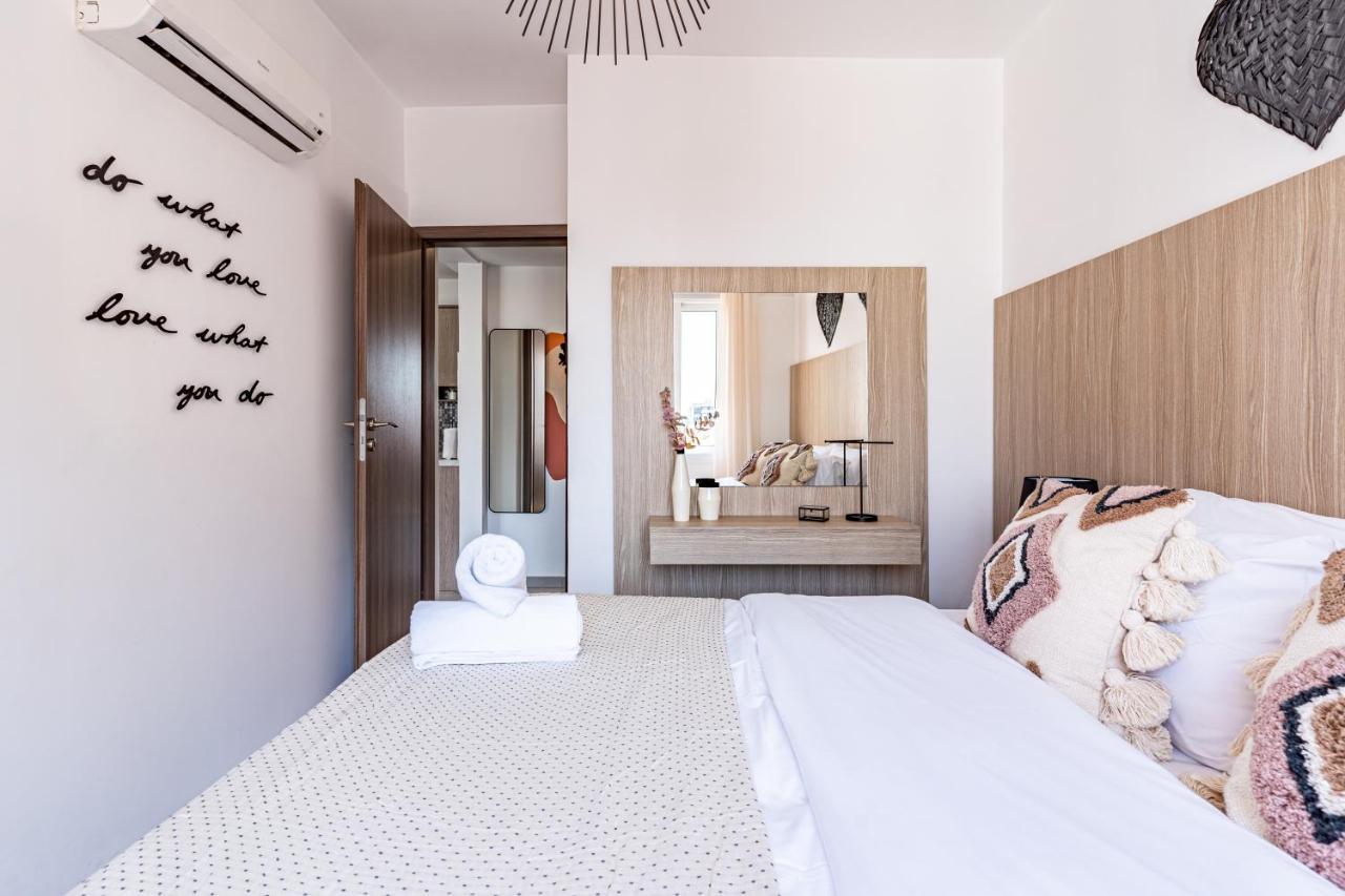Made With Love 1-Br Apt By Finikoudes Beach Larnaca Buitenkant foto